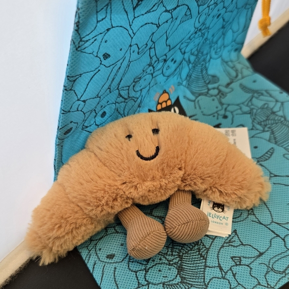 Amuseables Croissant Bag Charm - Picture 5 of 9